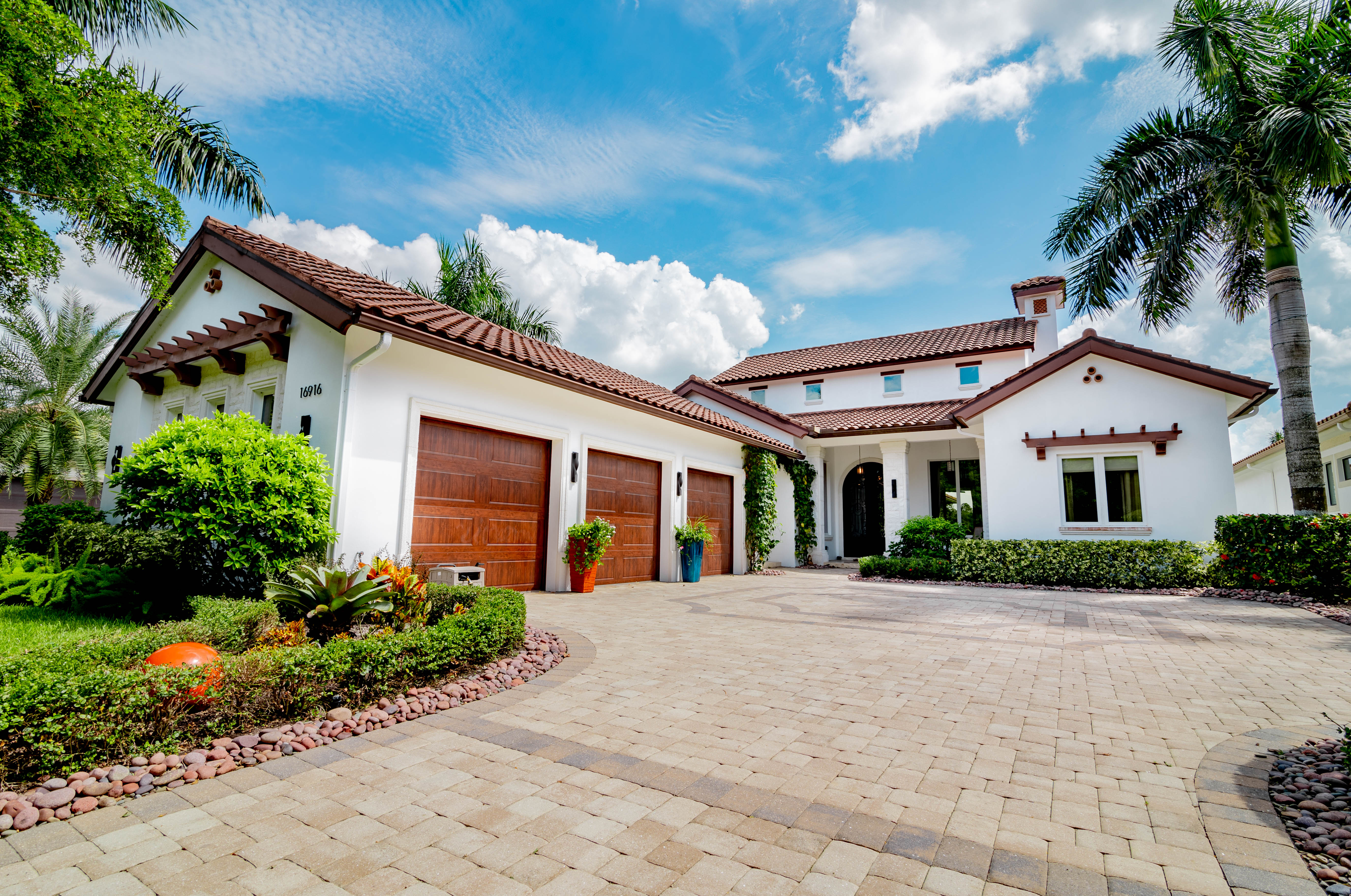 SnapSharks | Real Estate Photography - Business Photo