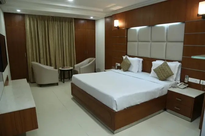 Couple friendly hotels in Agra