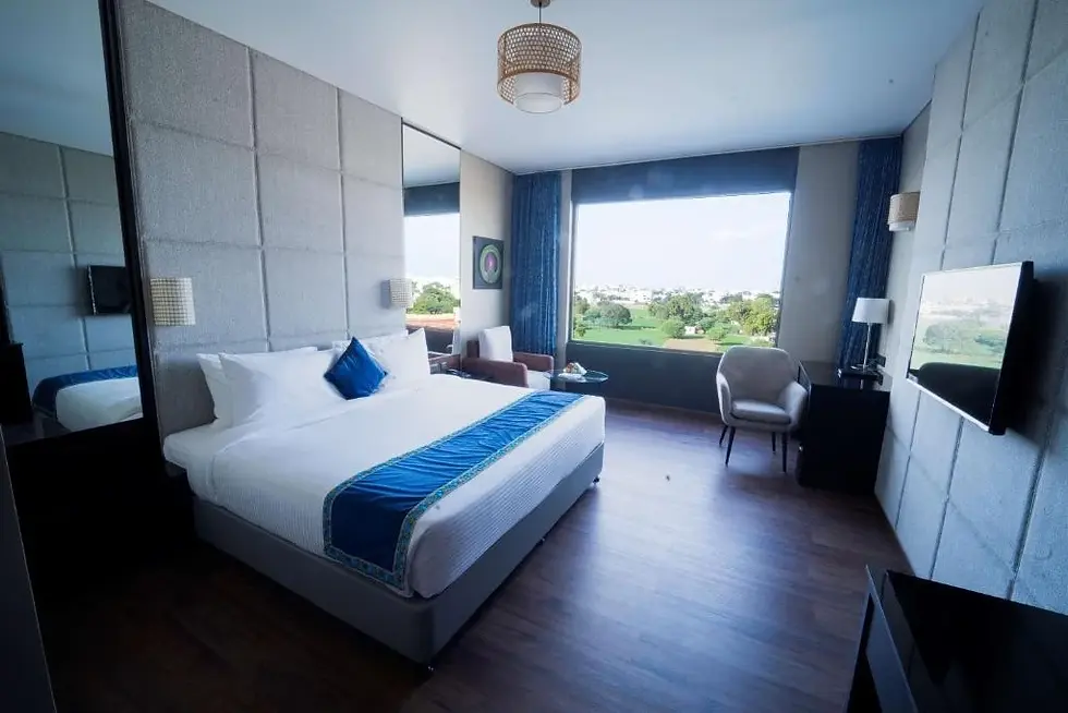 How to Choose the Right Stay in Indore While Exploring Rajwada Palace and Lal Bagh Palace