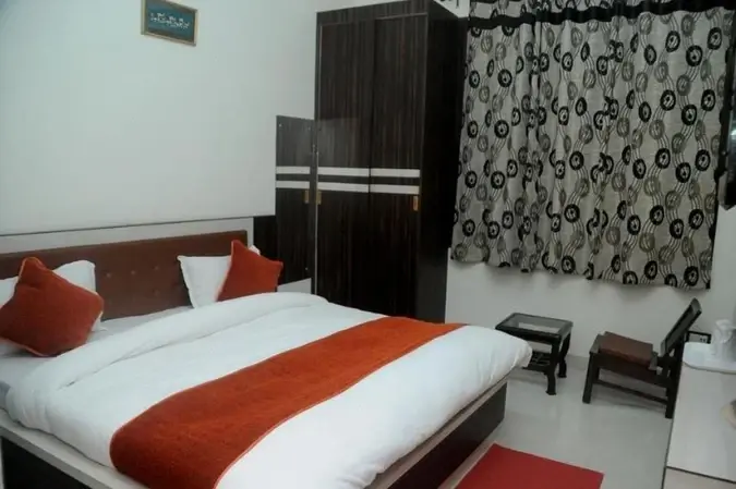 Couple friendly hotels in Agra