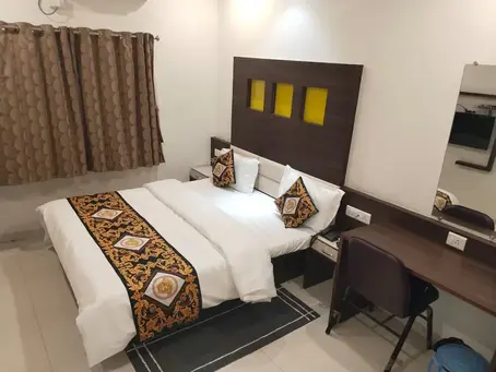 Exploring Ahmedabad During a Short Layover: Top Attractions Near Hourly Hotels Close to Ahmedabad Railway Station