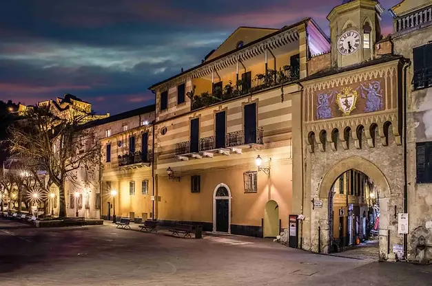 a++++ finale-ligure-finalborgo-porta-testa_studiowiki_ph-davide-busetto.webp