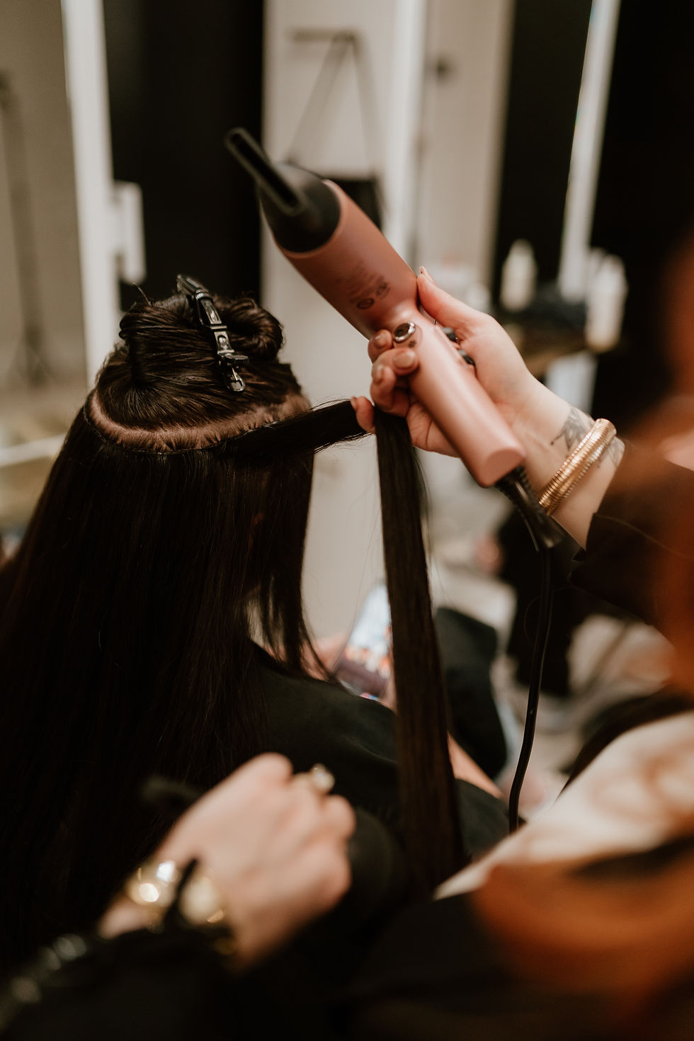 laike blowdrying