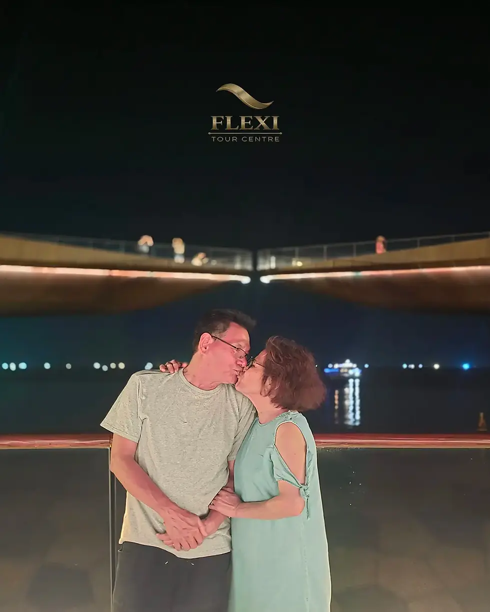 Customer kissing with the view of Kiss bridge in phu quoc 