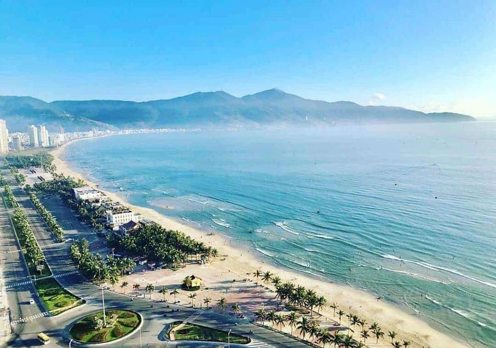My Khe Beach in Da Nang with white sand and clear water, popular destination for relaxing and swimming for Australian tourists