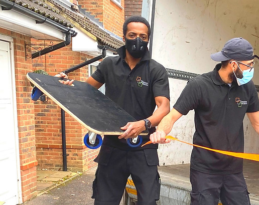 MovingTechnicians-TrimovesRelocations_edited.jpg