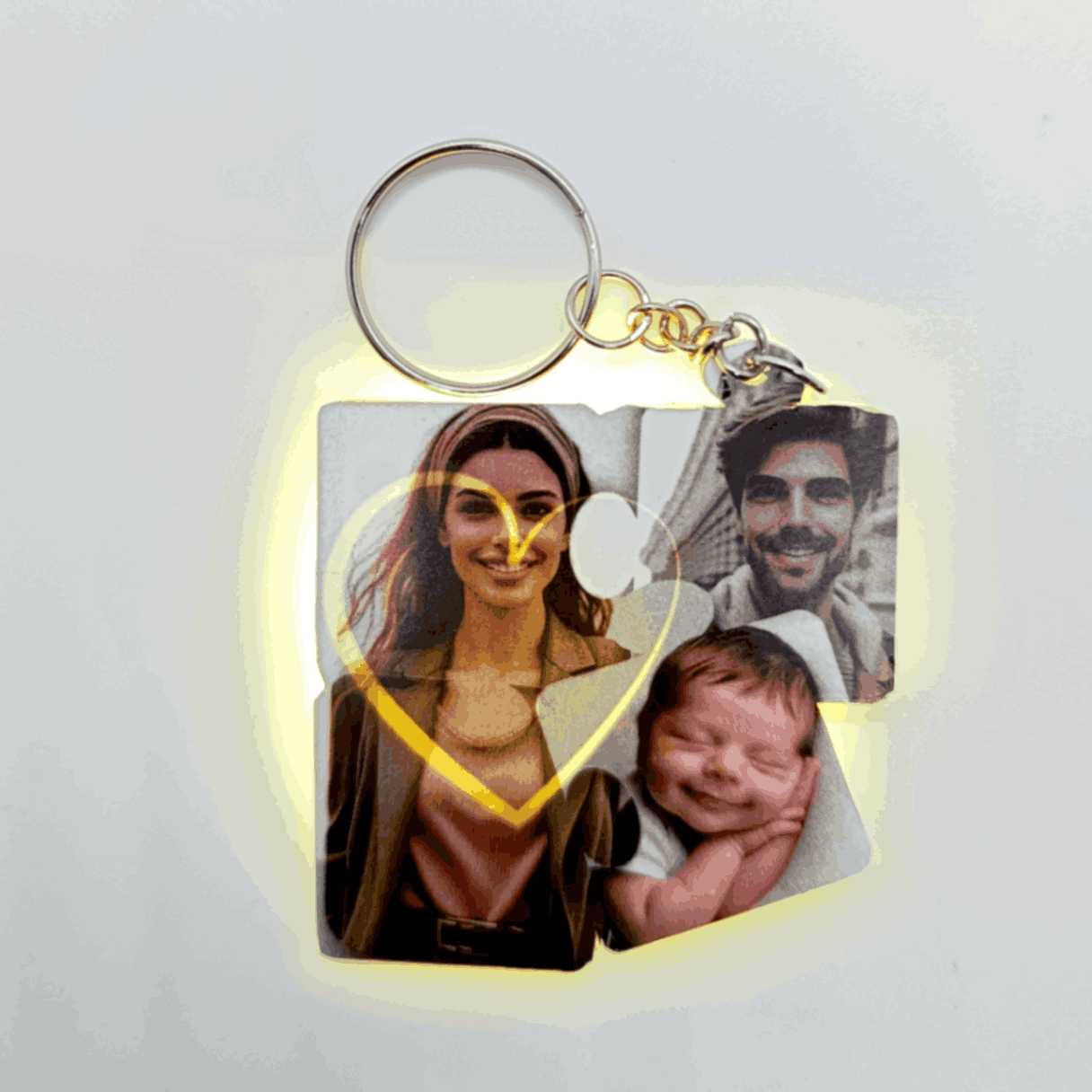 מחזיק מפתחות פאזל בעיצוב אישי עם תמונה נסתרת המתגלה באור