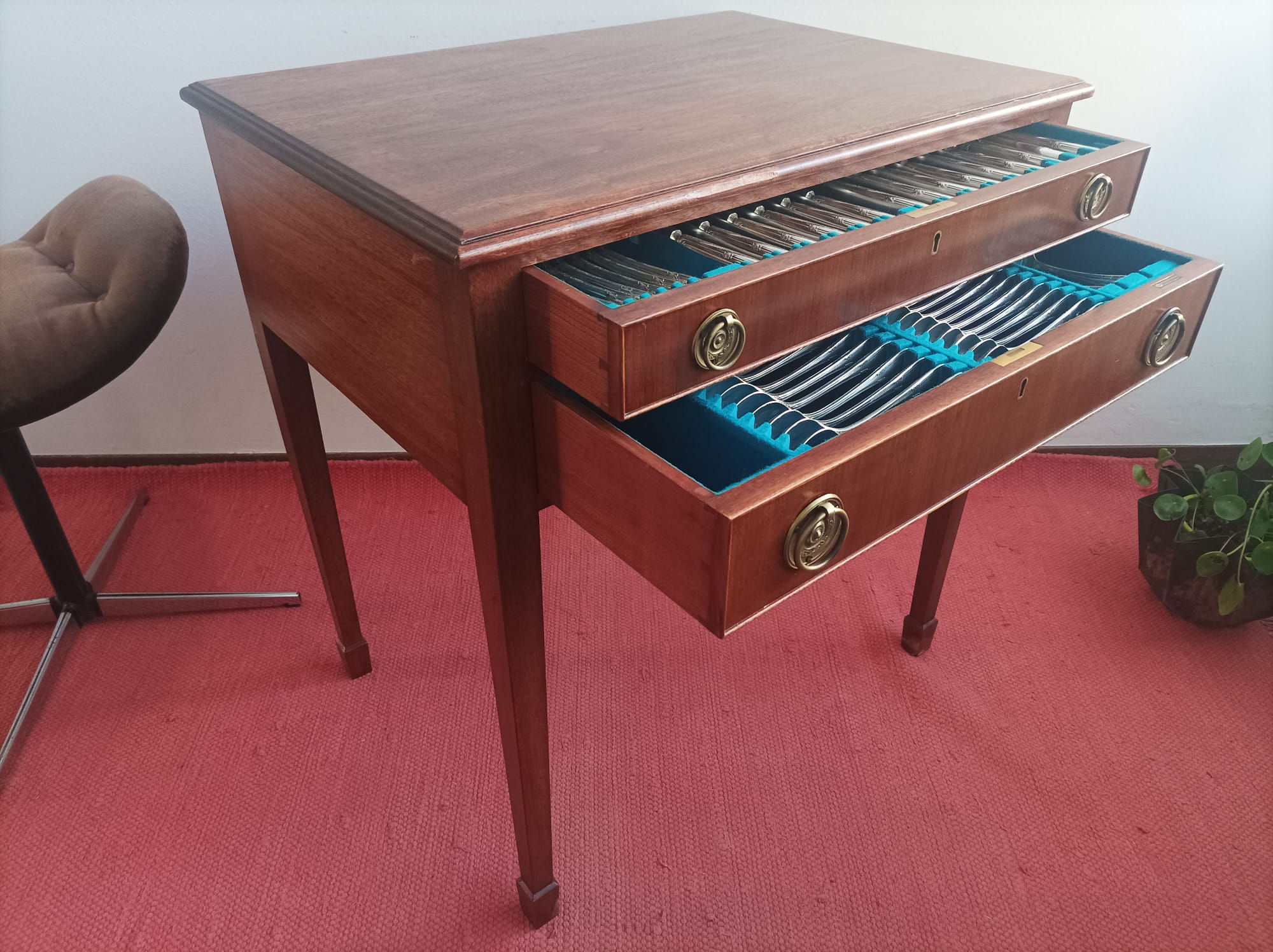 WALKER & HALL - CIRCA 1930