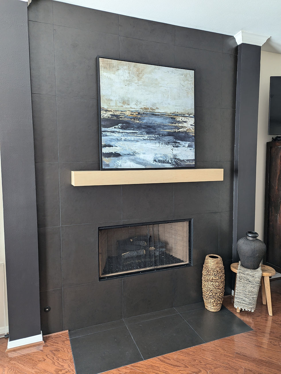 A full-height statement in matte black