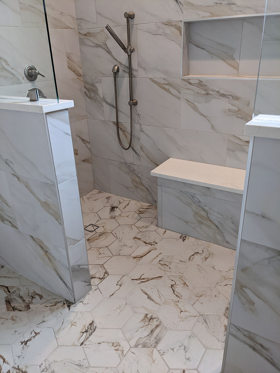 Curbless double shower that allows easy accessibility1