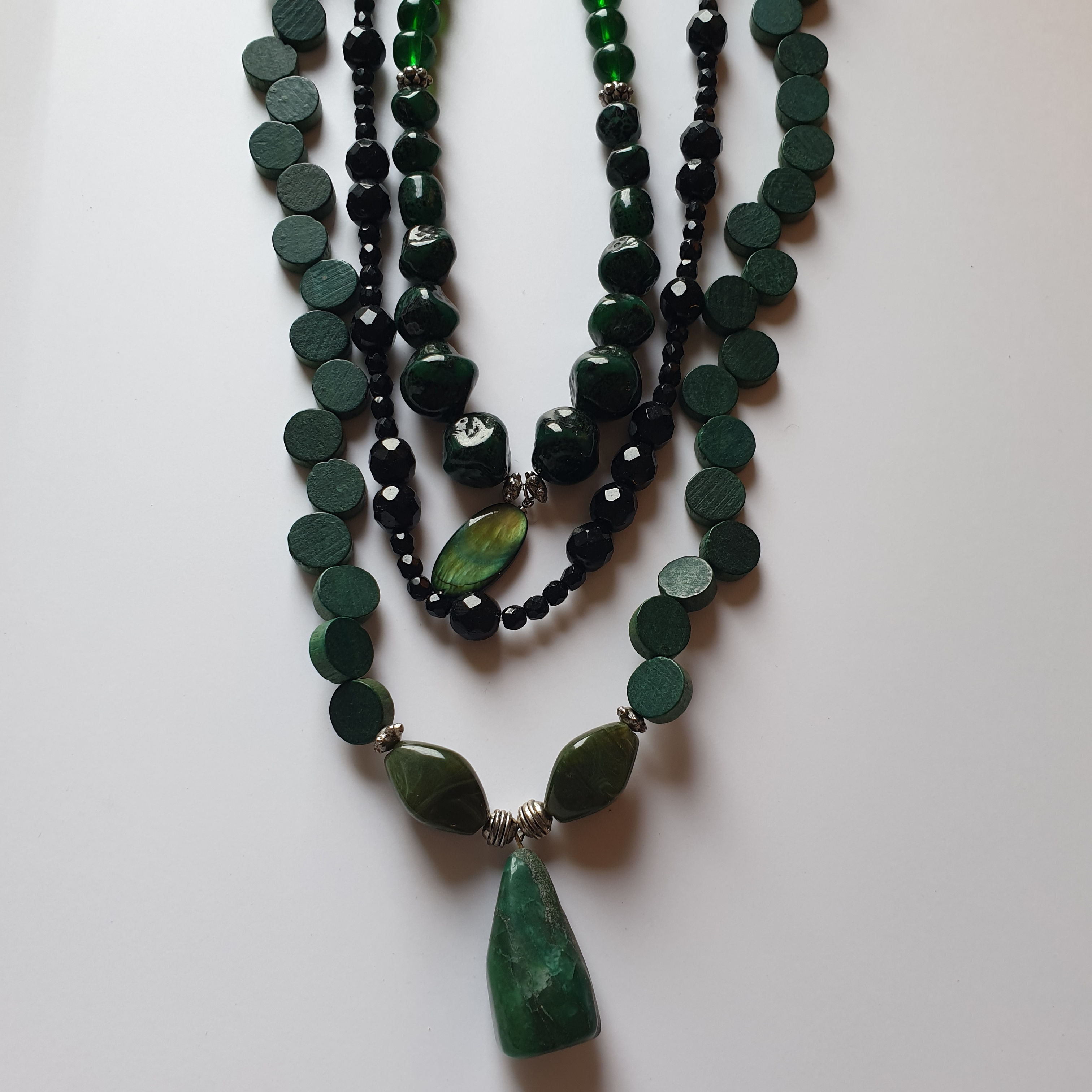 Collier triple rang vert et noir
