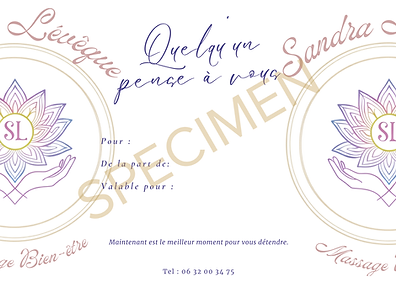Recto de la carte cadeau L’Instant Massage, design élégant et apaisant aux tons crème‑rosé.