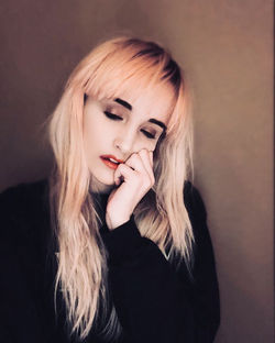 A LOT OF ESSENTIAL OILS (aka the things we put in air diffusers) are TOXIC to cats.jpg