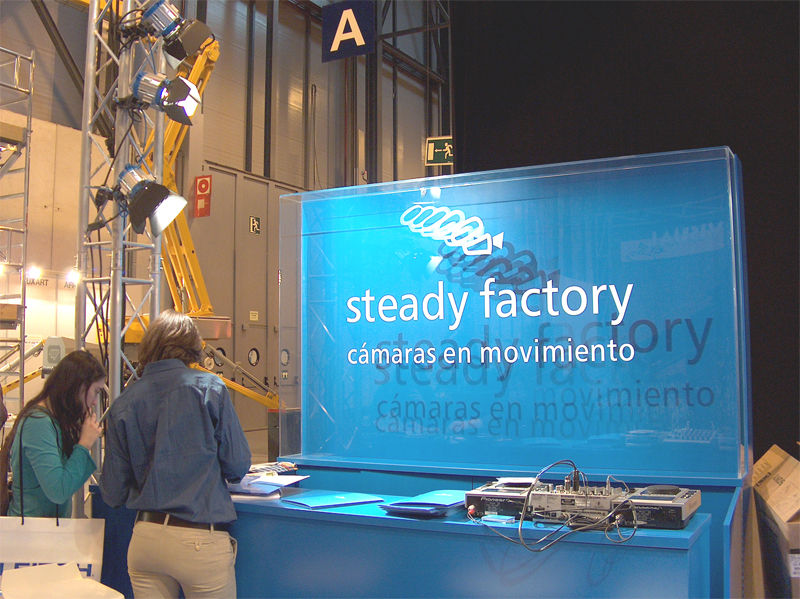 SteadyCam-Factory-Stand-02