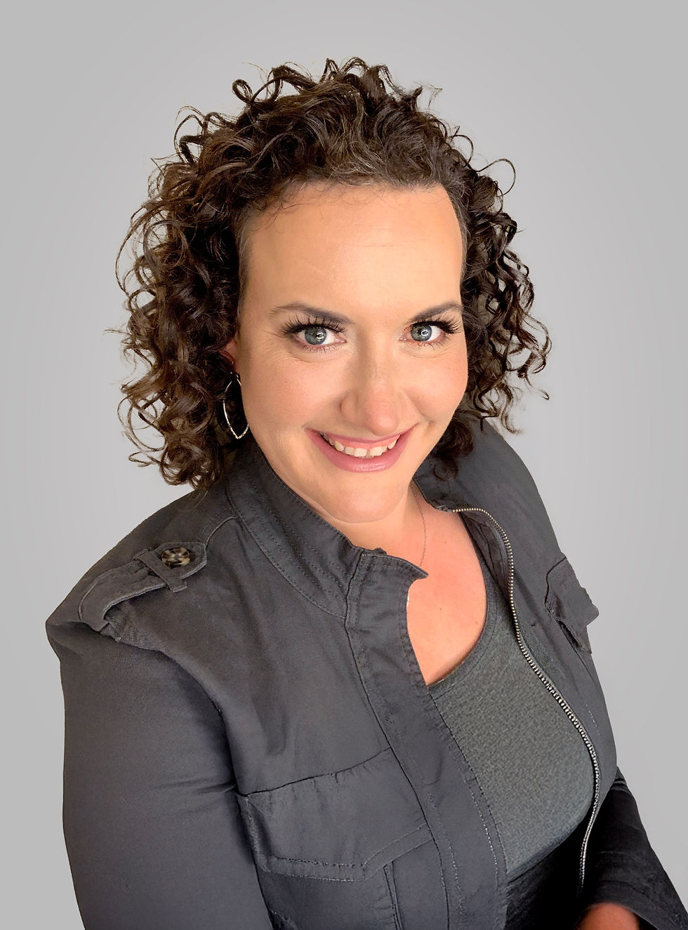 Shannon Broadbent_headshot.jpg