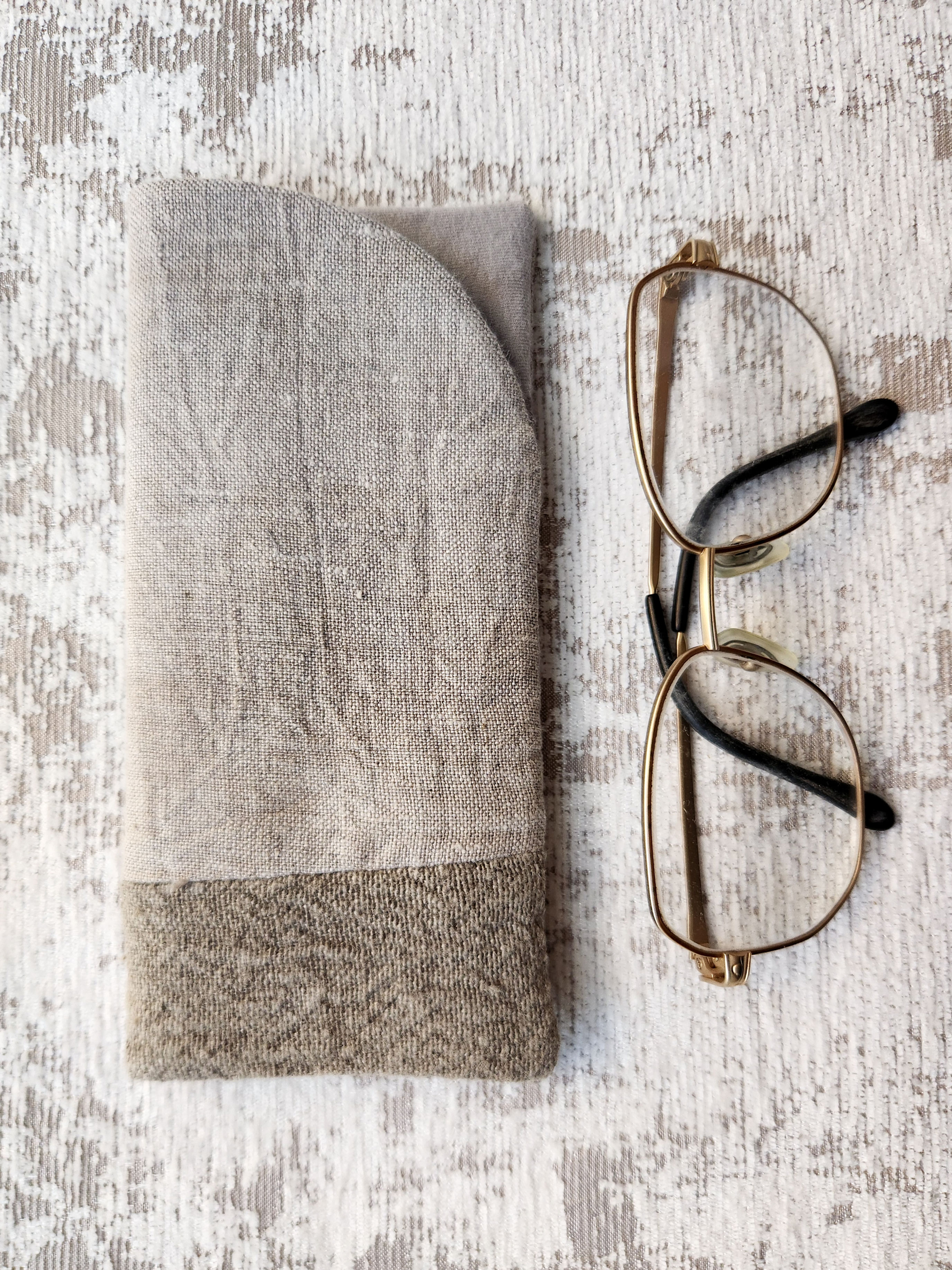 Padded fabric glasses case - plant dyed & quilted - Grey and Dusty Purple