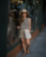Thumbnail: The Extra Pocket - Hip pocket in linen, adjustable with wooden buttons
