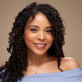 ElizabethHarlen_Headshot (1)_edited.jpg