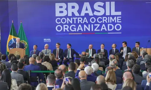 Governo federal lança plano para sufocar facções e combater crime organizado
