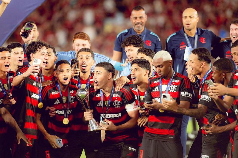 Flamengo conquista Mundial sub-20 ao vencer Barcelona nos pênaltis Rubro-Negro buscou o empate no último lance e levou a decisão às penalidades