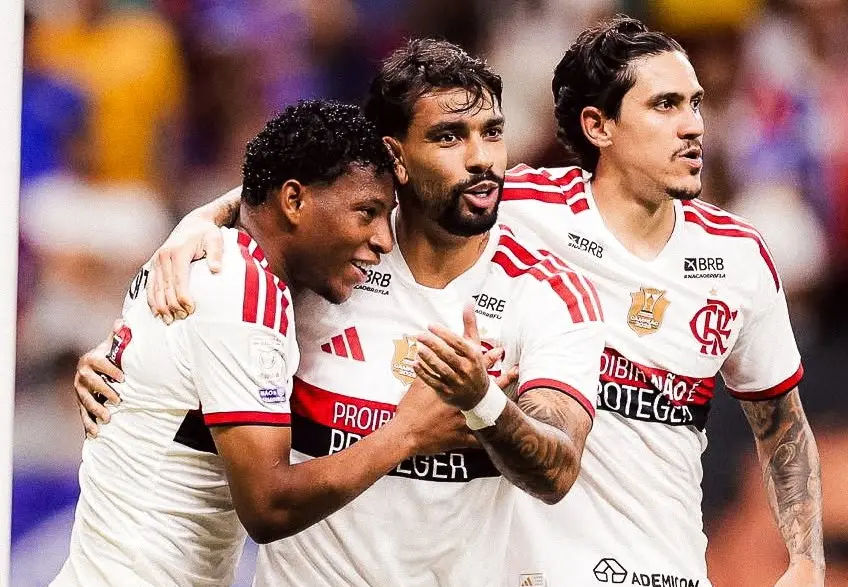 O camisa 11 fez jogada espetacular e marcou um golaço, o terceiro do Flamengo