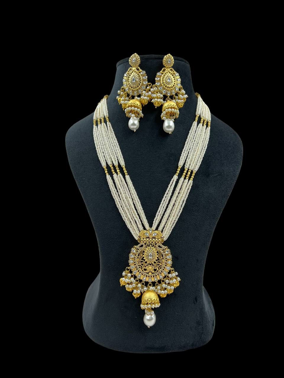 Necklace set