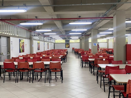 Fila quilométricas no bandejão incomodam estudantes da Uerj