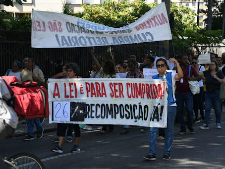 Técnicos da Uerj aderem a paralisação: Recomposição salarial e falta de direitos básicos são as principais demandas dos servidores.