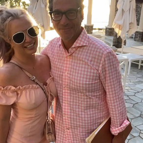 O advogado de Britney Spears, Mathew Rosengart, não representa mais a estrela pop após resolver o caso de tutela