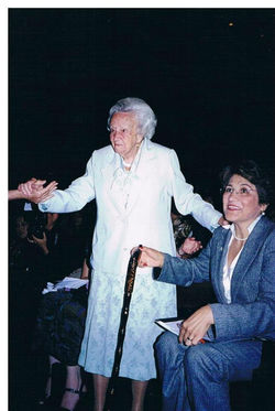 Día_Internacional_de_la_Mujer,_Premio_Mujer_del_Año_-_2do_Encuentro_de_Mujeres_Formadoras_y_Educador