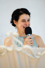 Steffi bei einer Rede