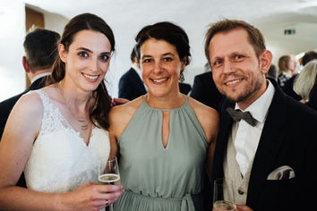 Steffi mit Brautpaar