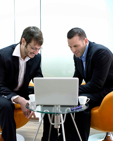 deux hommes d'affaires