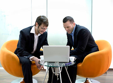 dos hombres de negocios