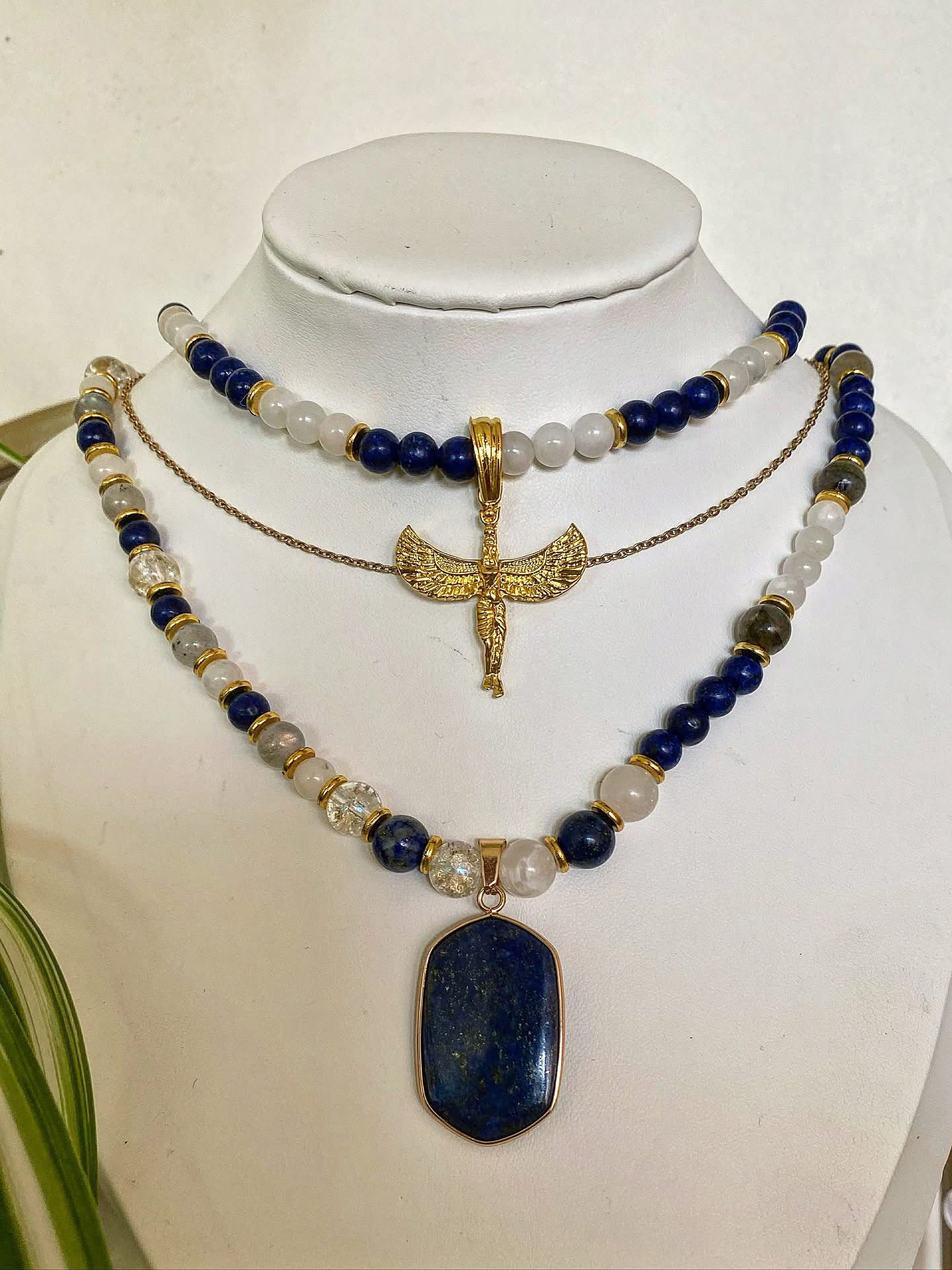 Gardienne des Énergies – Collier en Lapis Lazuli