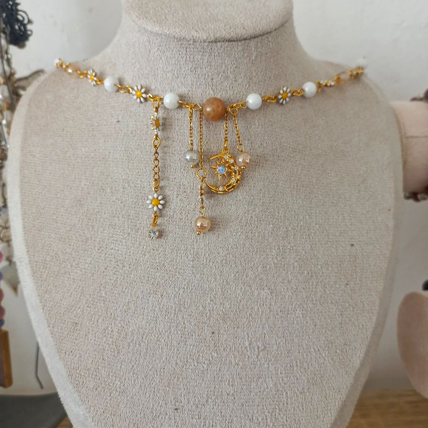 Collier ras de cou marguerite