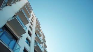 Real Estate Investments: Navigating Opportunities and Risks