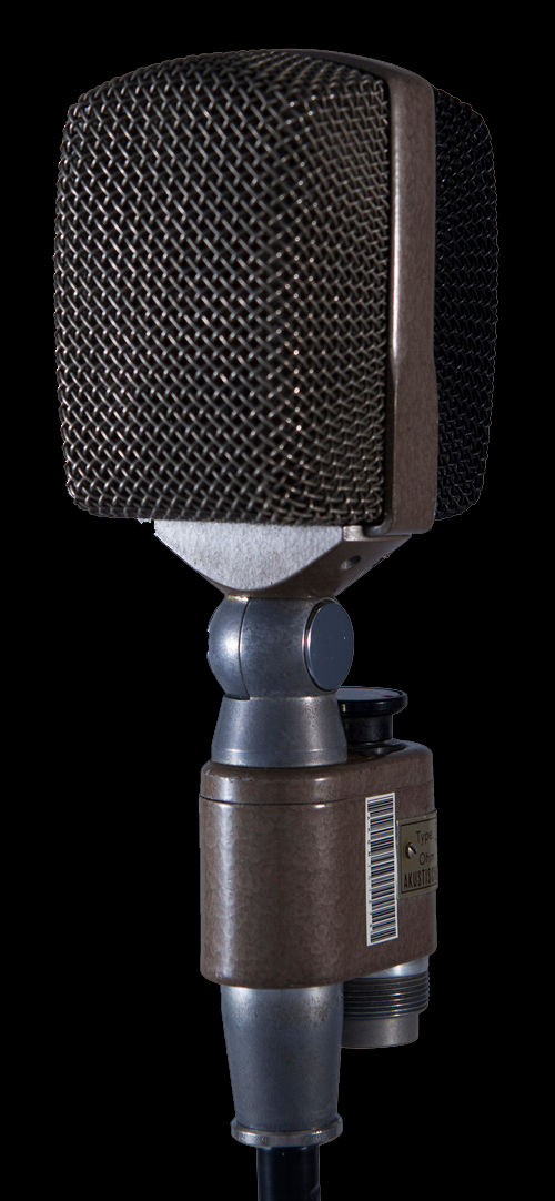 AKG D20