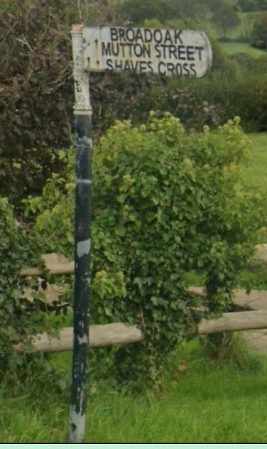 school fingerpost.JPG