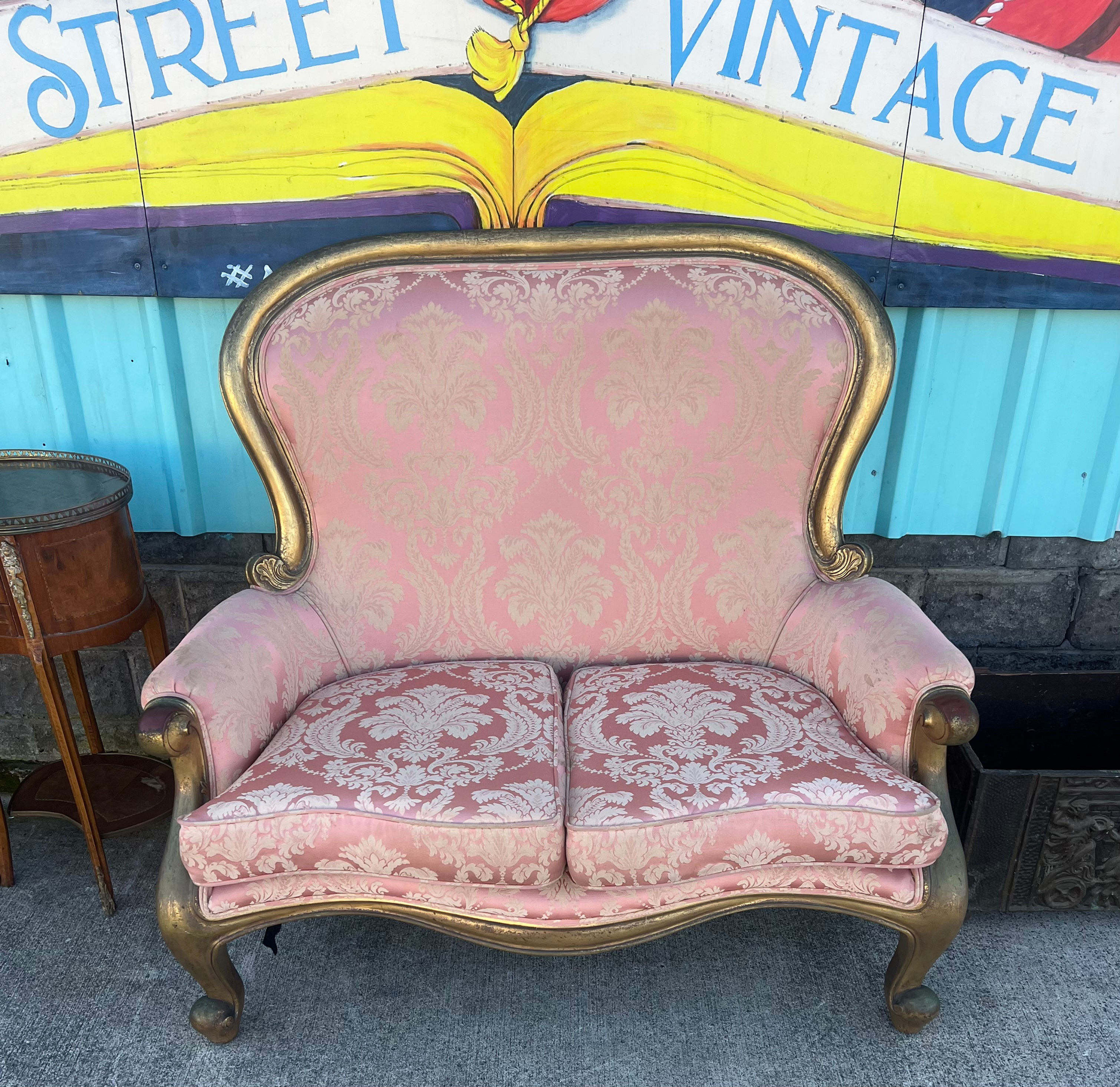 Sophisticated French Style Lounge