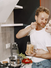 20 Green Flags to Look for When Starting a New Relationship