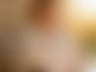 12 Hairstyles for Moms Over 40 That Feel Modern