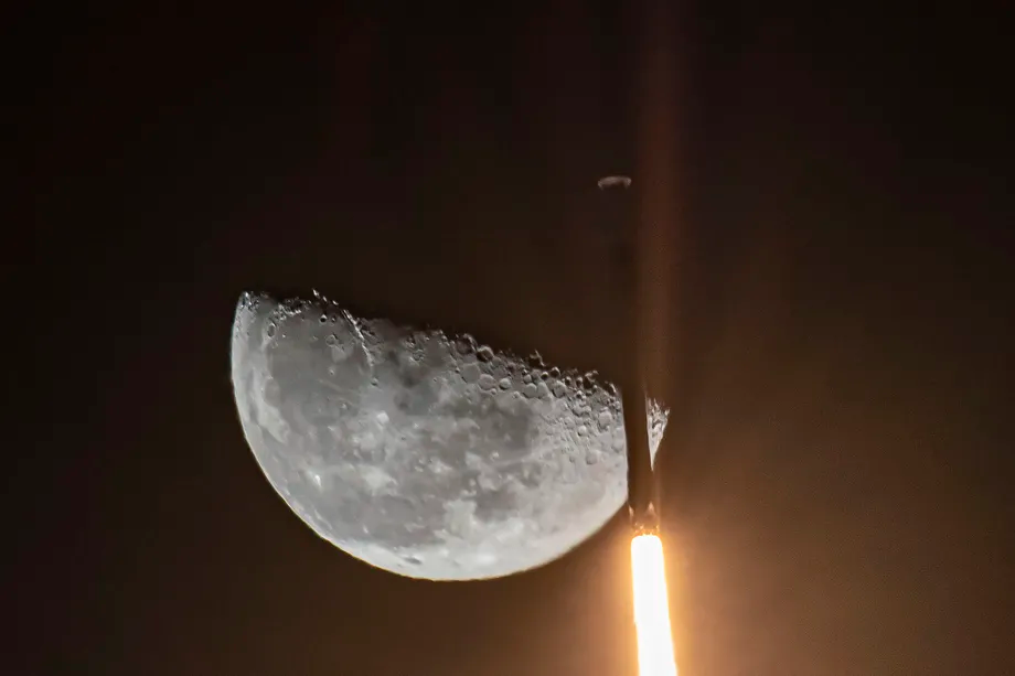 SpaceX phóng tên lửa Falcon 9 vào tháng 2 năm 2021. Ảnh: SpaceX