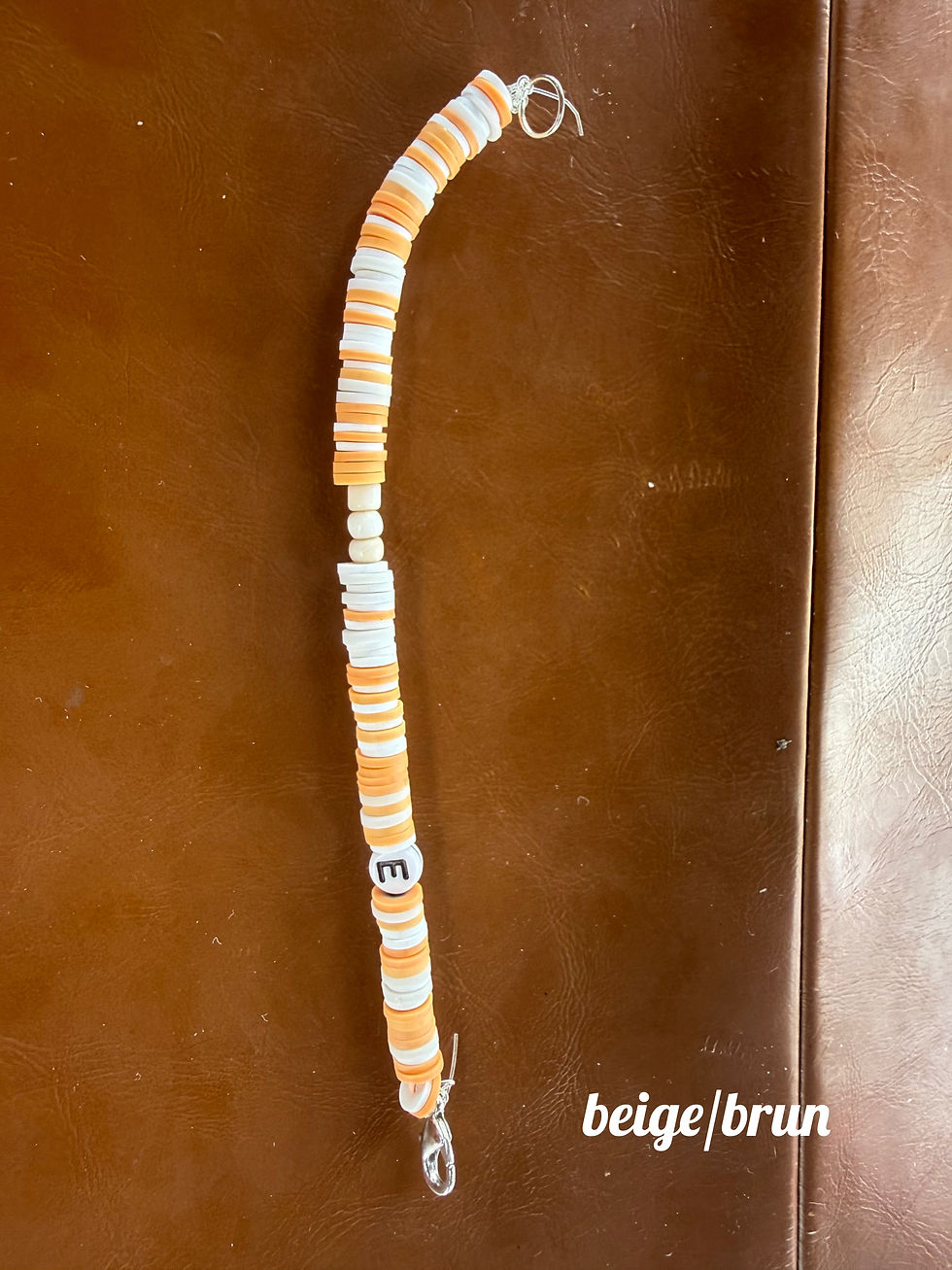 Miniatyrbilde: Charms m/bokstav i plastringer