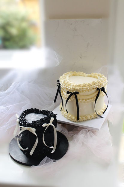 Vintage Cake -Anniversary Cake