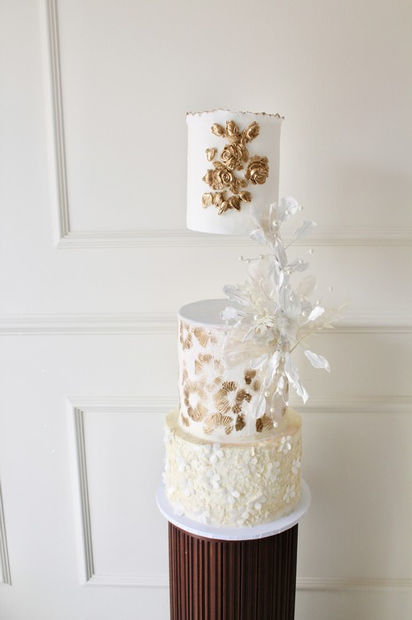 Elegant Floating Tier Wedding Cake