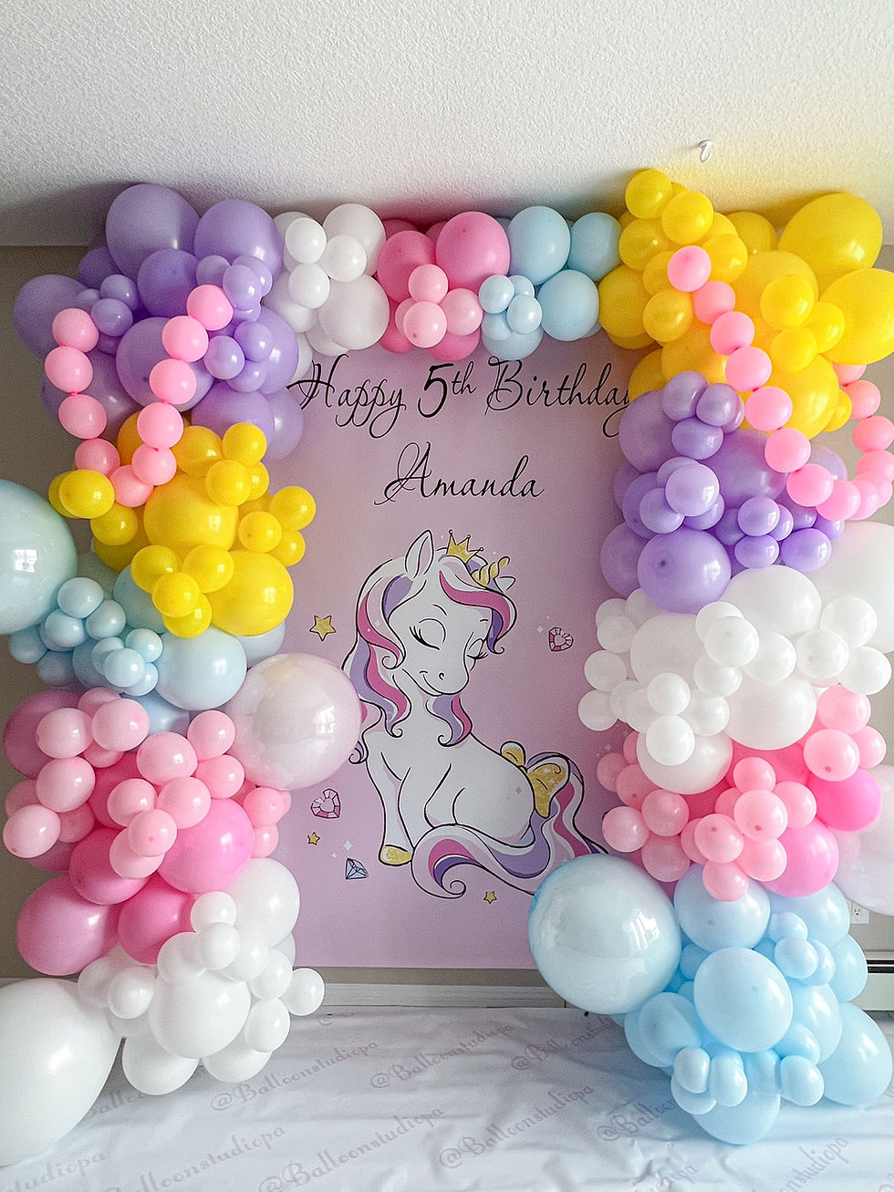 Thumbnail: Balloon Arch & Banner + Bubble Balloon
