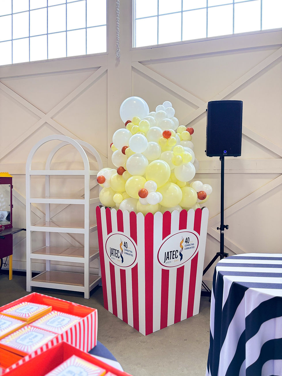 Thumbnail: Popcorn Balloon Bucket