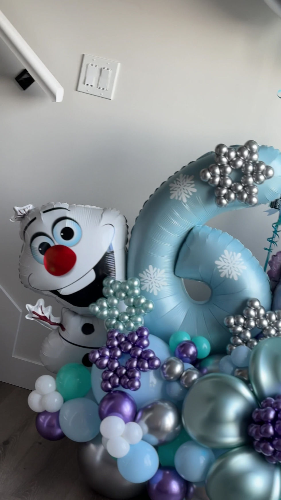 Thumbnail: Frozen Set Elsa