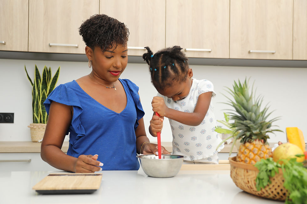 Enfant qui cuisine les produits locaux